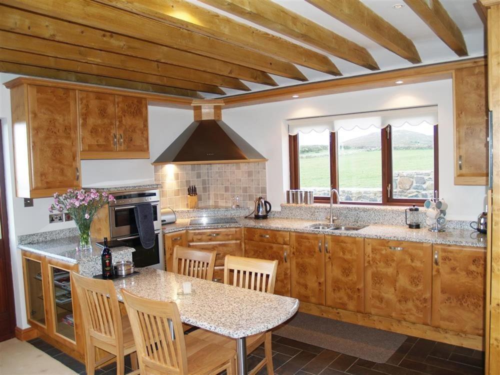 Cable Cottage Фишгард Экстерьер фото